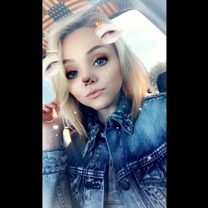 Meet your Posher, Lexze